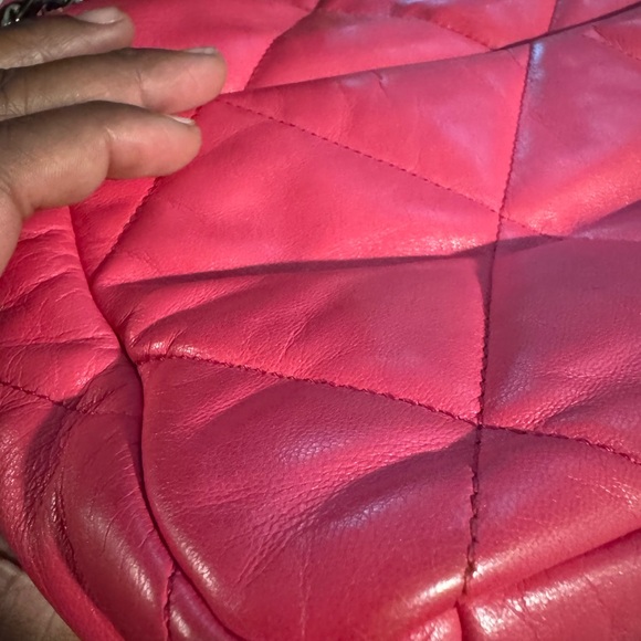 Large Chanel 19 Pink Quilted Leather Bag - Picture 8 of 11